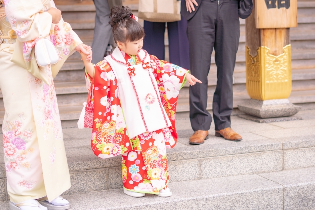 子どもの年齢別・七五三のトイレ事情は？ 着物の着崩れ対策も解説