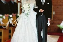 結婚式の両家の服装、どう合わせる？｜格をそろえるための基本ルール