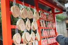 お宮参りの絵馬はどう書く？書き方のマナーや願い事の例を解説