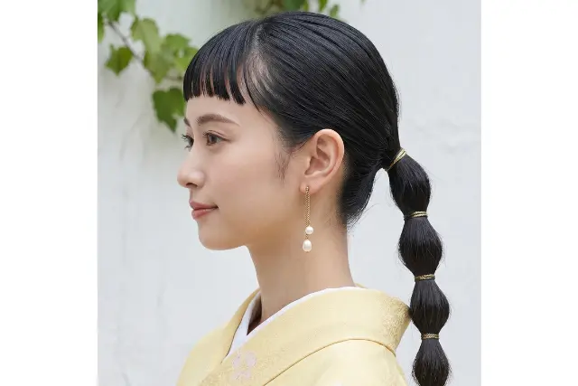 タイトポニーテール