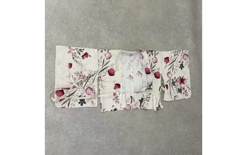 ワンピース浴衣の畳み方1"