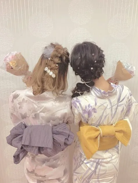 浴衣の女性ペア