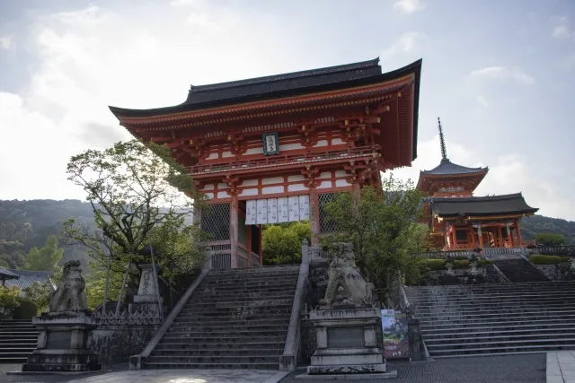 清水寺の仁王門