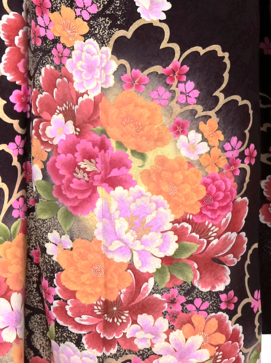 焦茶色に牡丹の振袖／標準サイズ