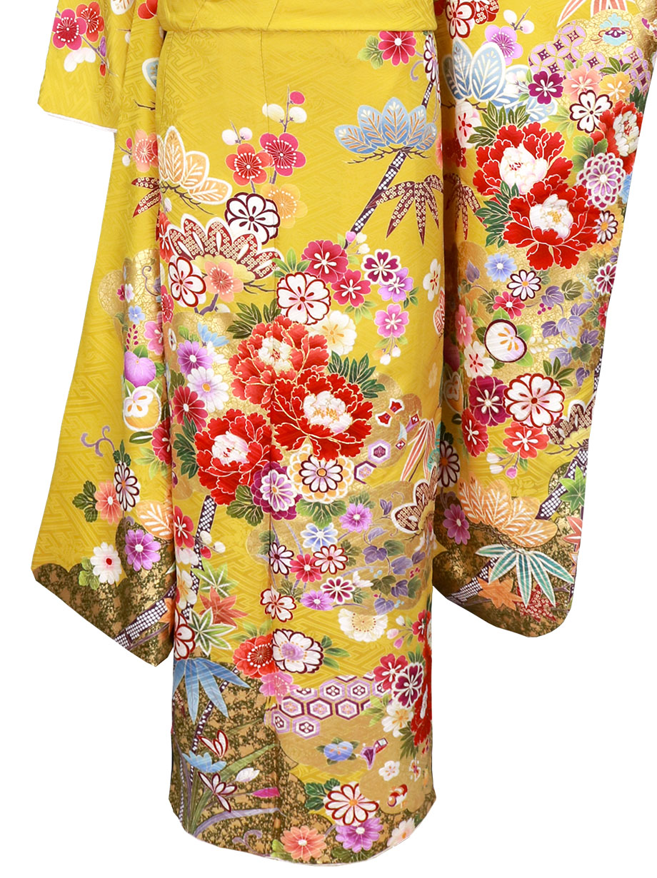 橘色に牡丹と宝尽くしと雲取りの振袖／小さめサイズ／裾
