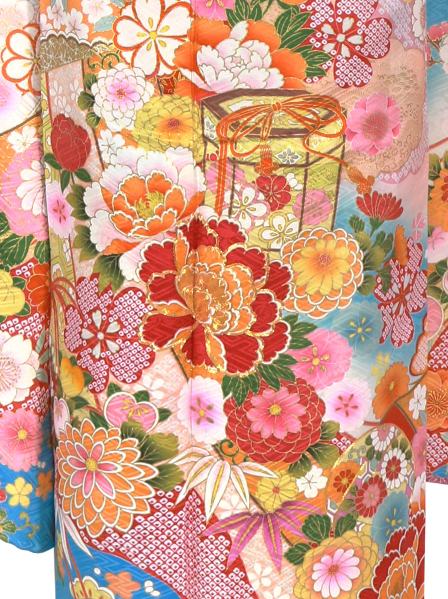 青地に花と貝桶の振袖／標準サイズ／柄詳細裾