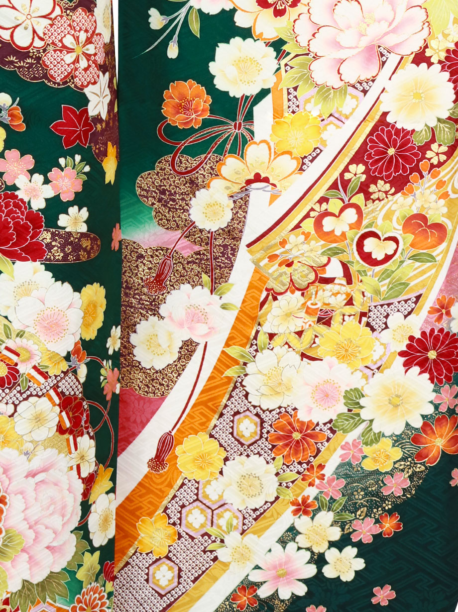 深緑地に花車の振袖／標準サイズ
