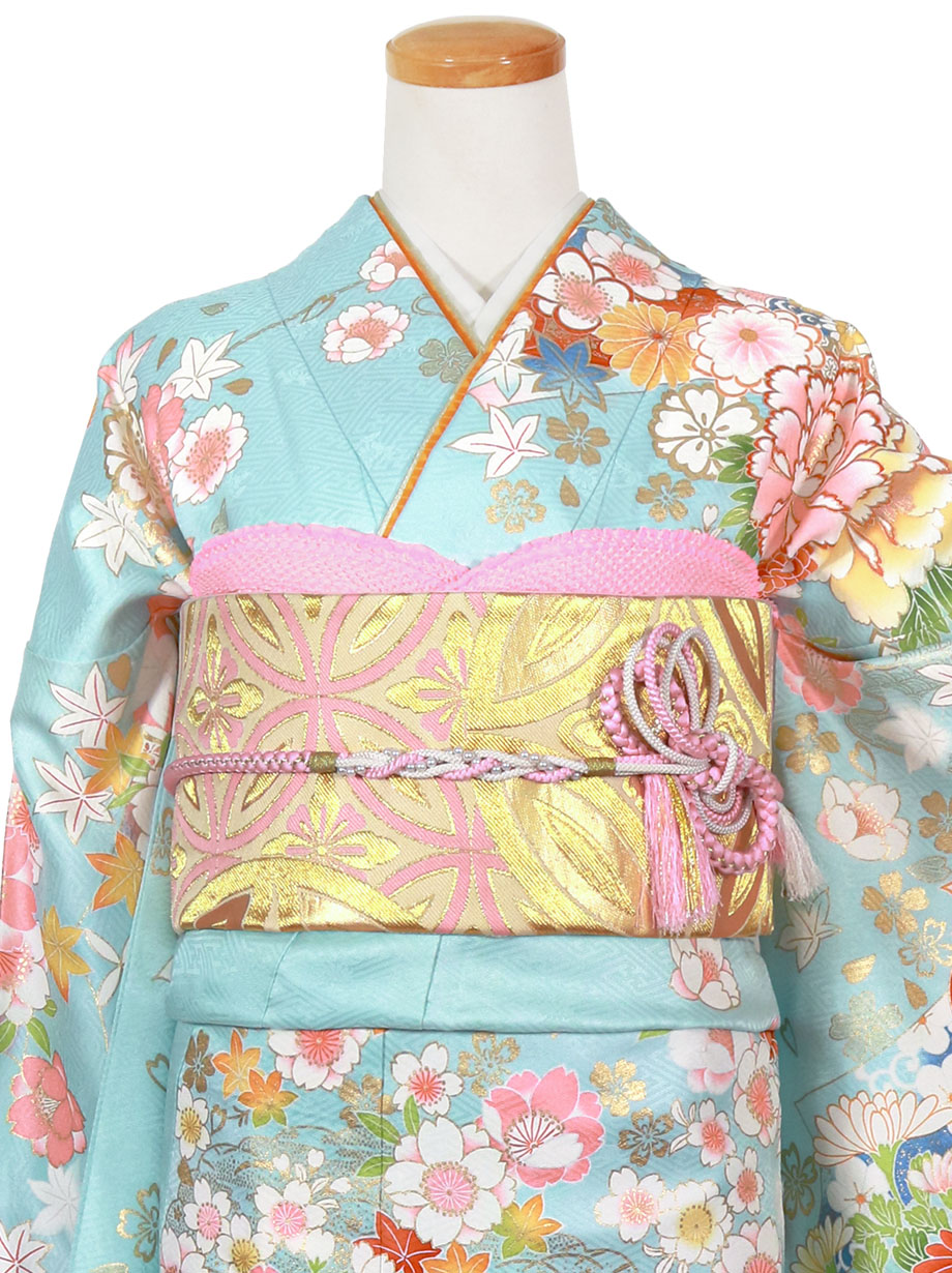 水色地に四季花と宝尽くしの振袖／標準サイズ