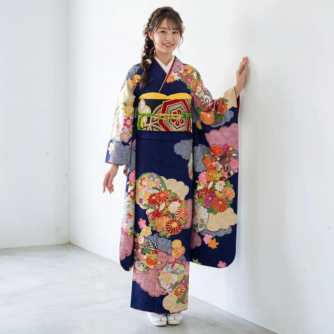 花柄紺色振袖 着物 紺色に花丸紋の振袖／標準サイズ | 宅配着物レンタルの京都かしきもの