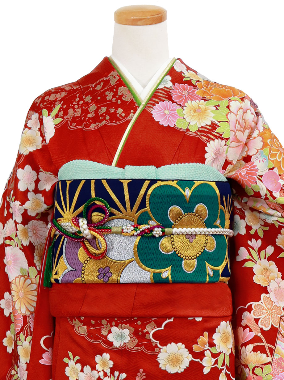 赤地に牡丹と貝桶の振袖／標準サイズ