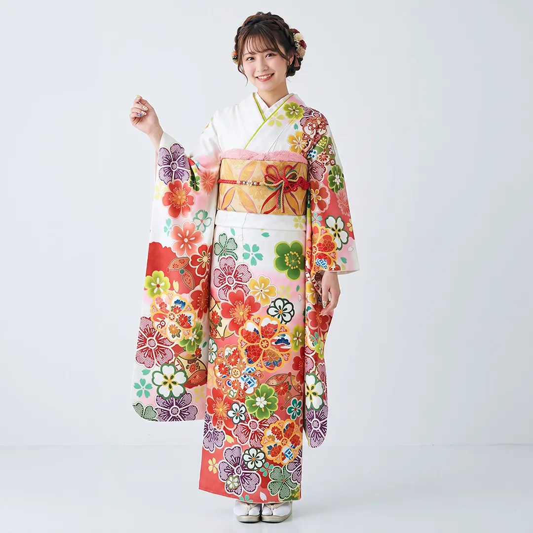 白地にピンクのグラデーション桜尽くしの振袖（ポリエステル）／標準