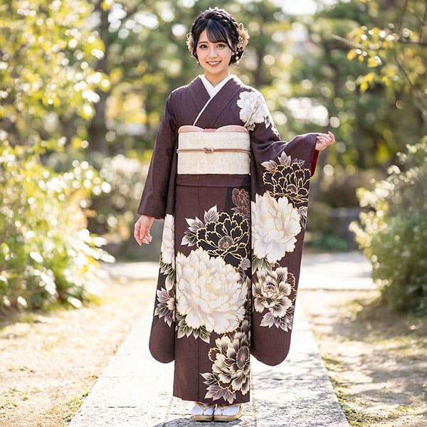 黒紅と黒地に金糸の牡丹の振袖／標準サイズ | 宅配着物レンタルの京都