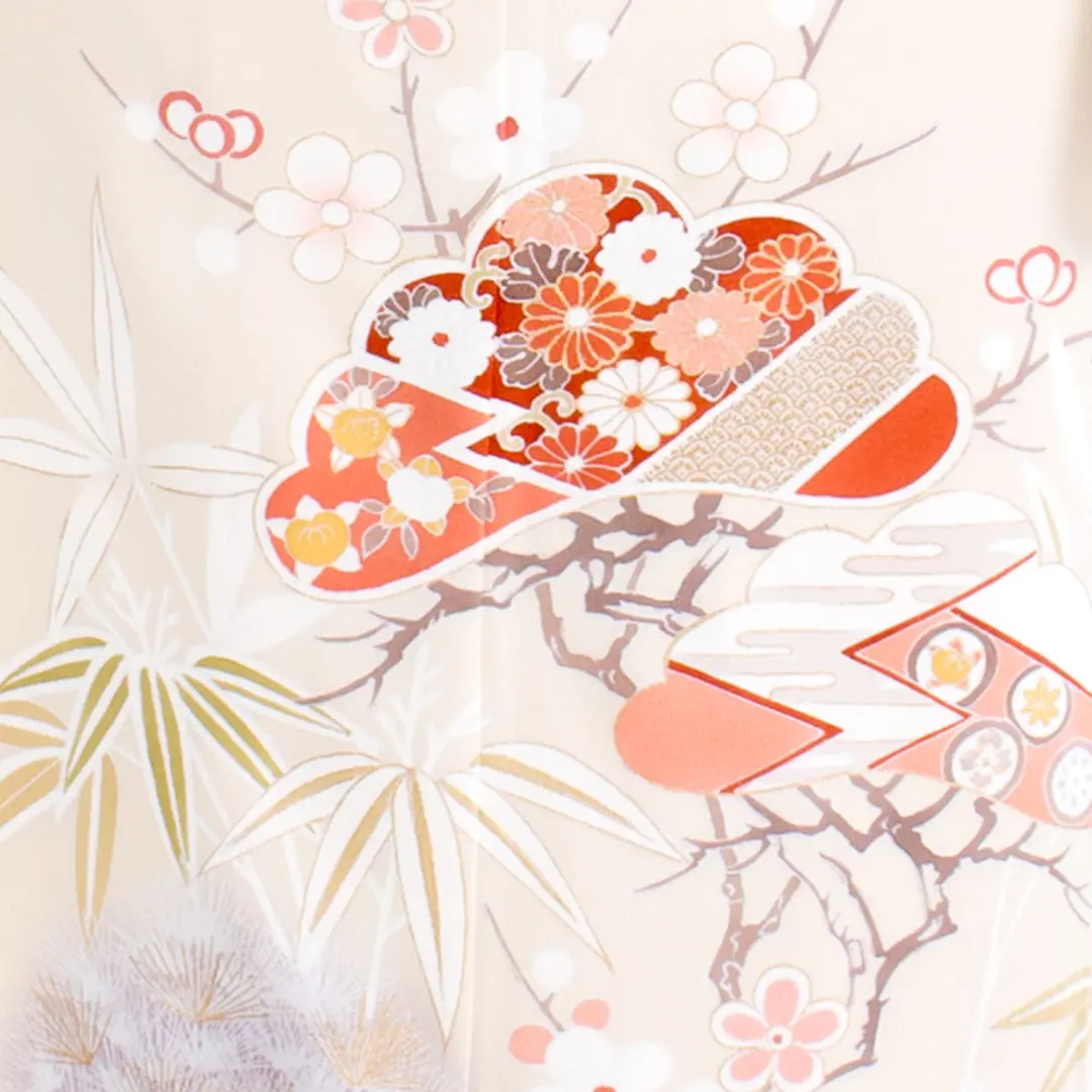 白黄色地に松竹梅の訪問着(袷)／柄詳細