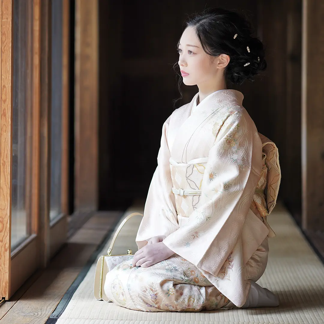 訪問着レンタル| 淡いピンク地に雪輪四季花文様の訪問着(袷) | 宅配