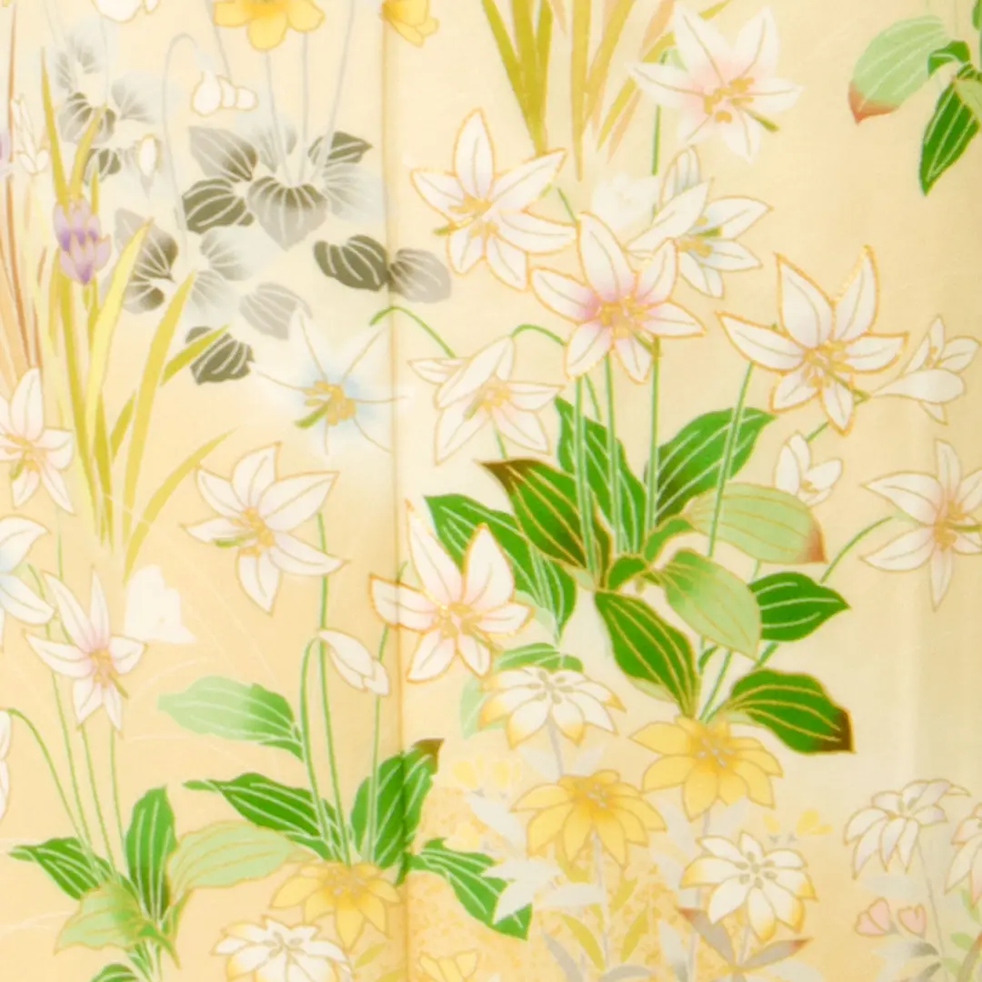 淡黄(たんこう)色に山野草の訪問着(袷)／柄詳細