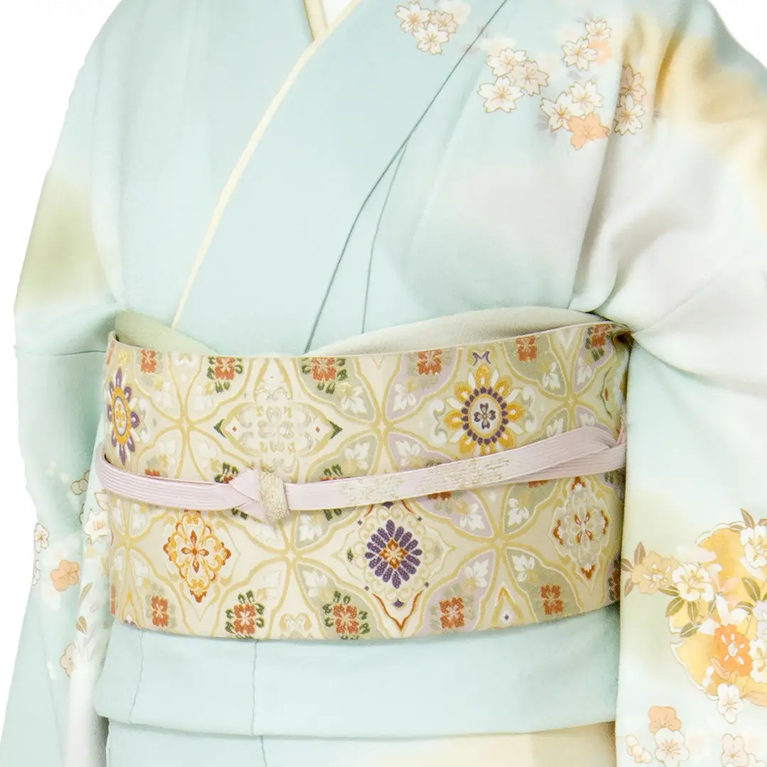 薄青緑色に雪輪の訪問着(袷)／斜め詳細