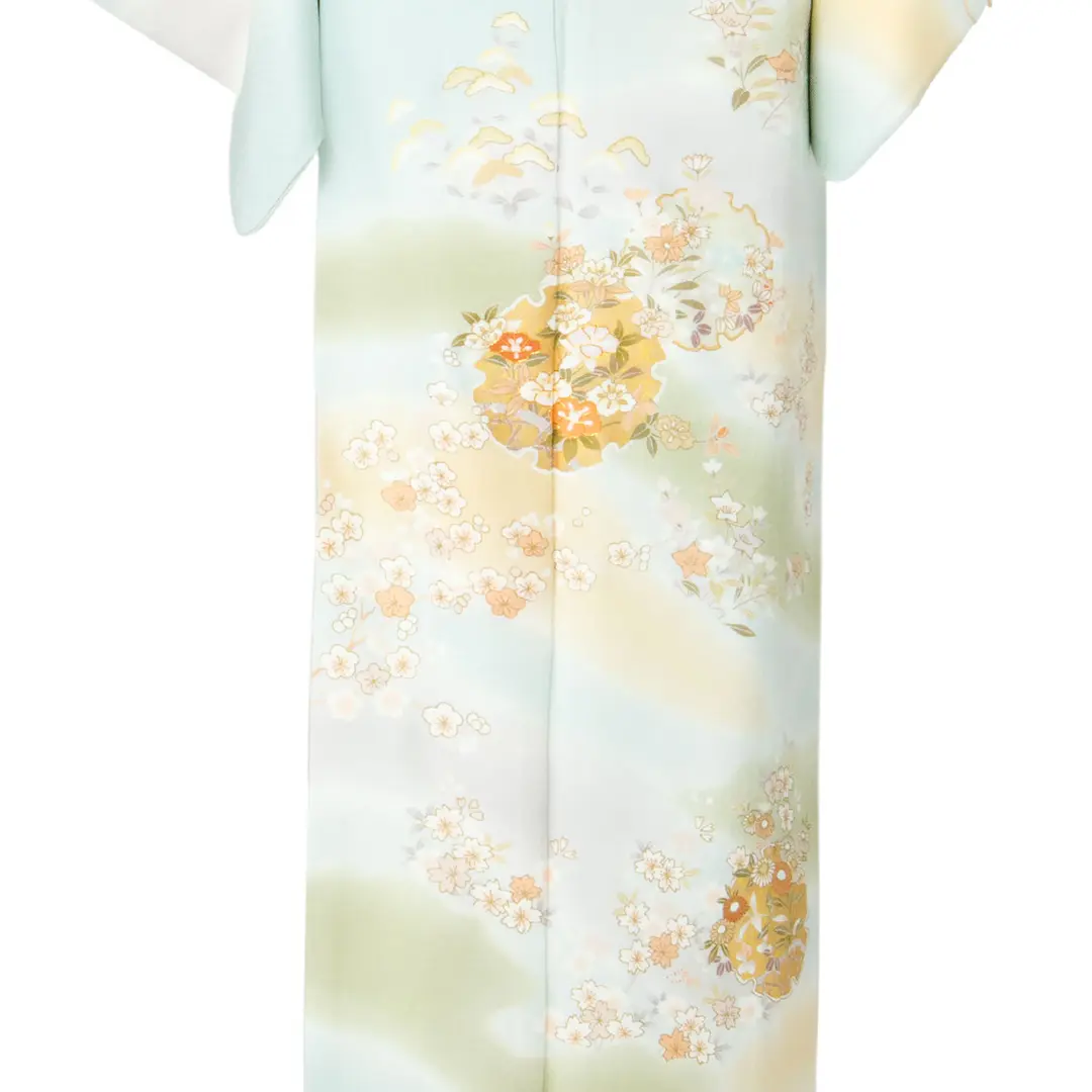 薄青緑色に雪輪の訪問着(袷)／裾