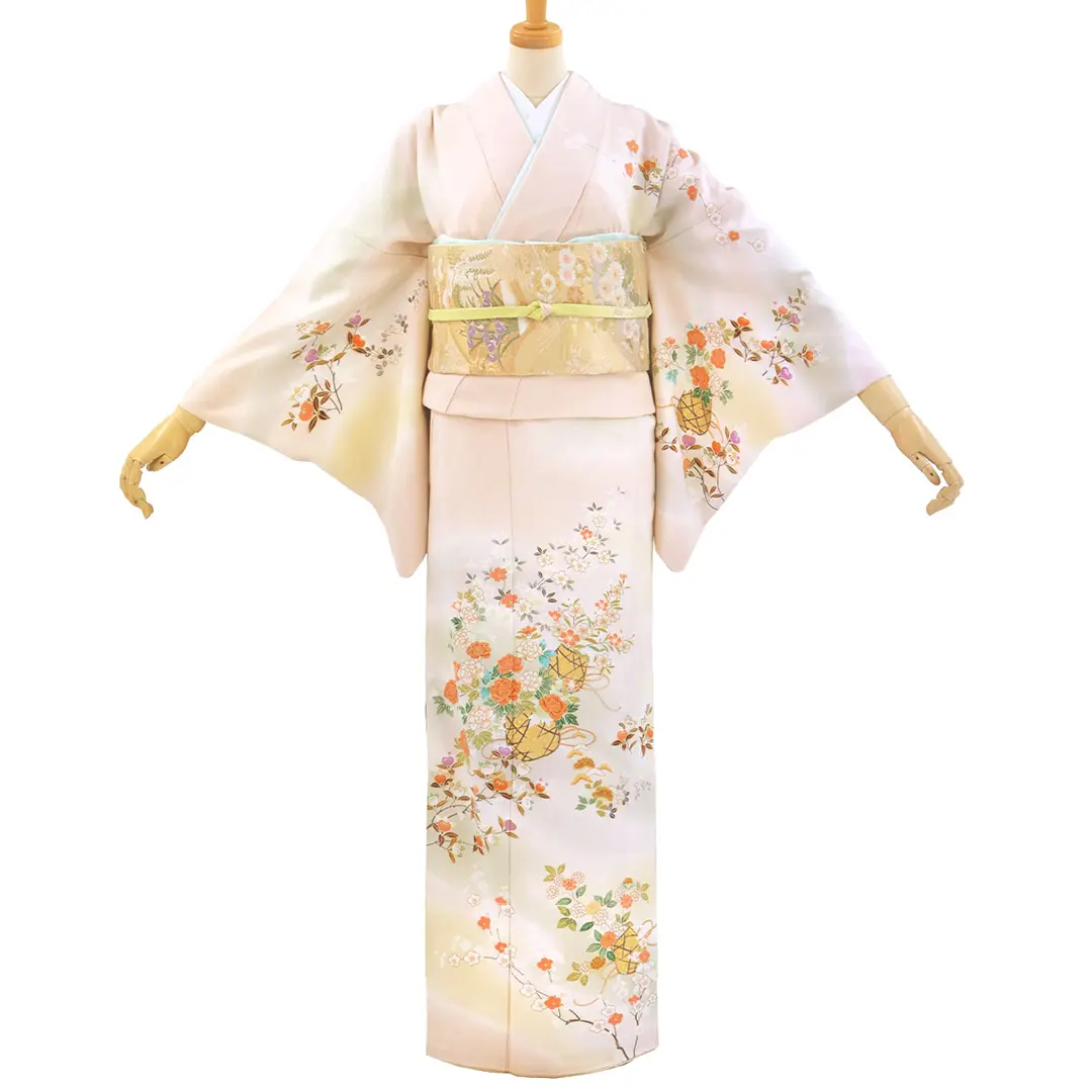 薄桃地に花籠の訪問着(袷)／正面
