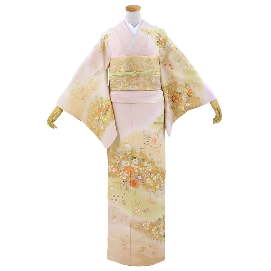 薄桜色に花垣文の訪問着(袷)／正面