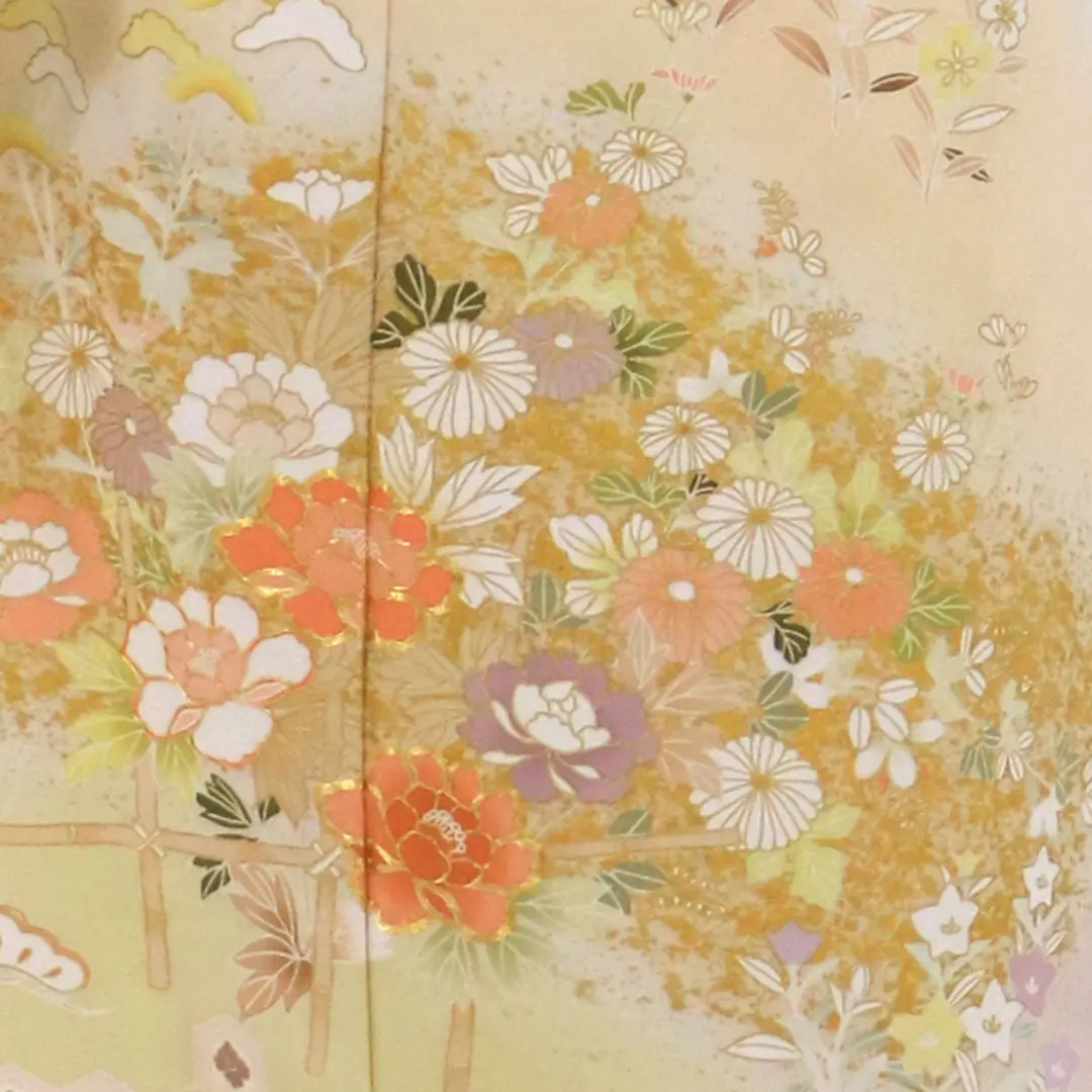 薄桜色に花垣文の訪問着(袷)／柄詳細