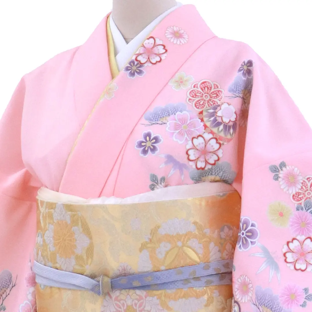 ピンク地に牡丹と貝桶の訪問着(袷)（ポリエステル)／斜め詳細