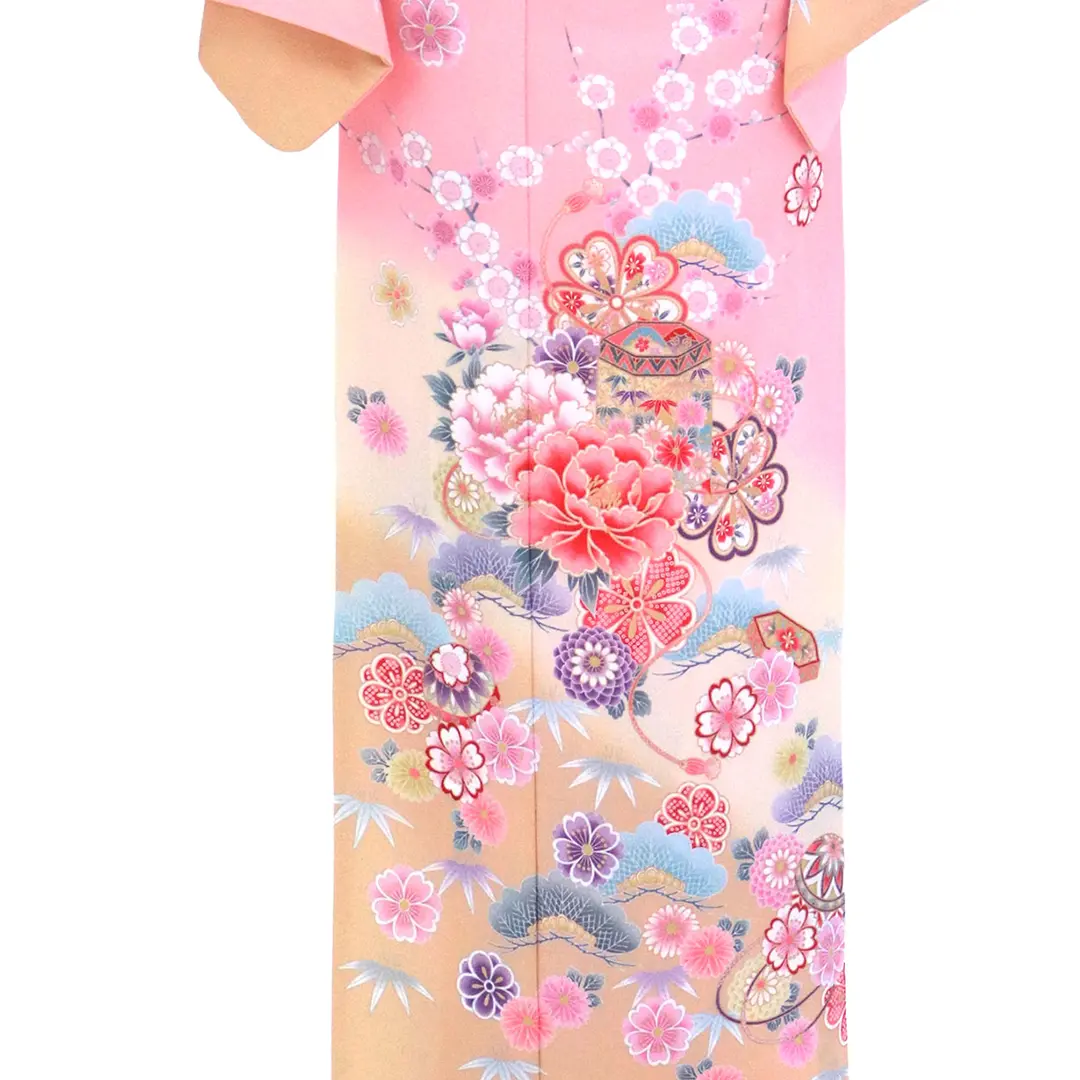 ピンク地に牡丹と貝桶の訪問着(袷)（ポリエステル）／裾