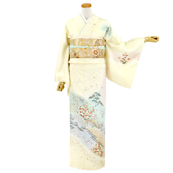 銀木犀色に四季花草の訪問着(袷) | 宅配着物レンタルの京都かしきもの