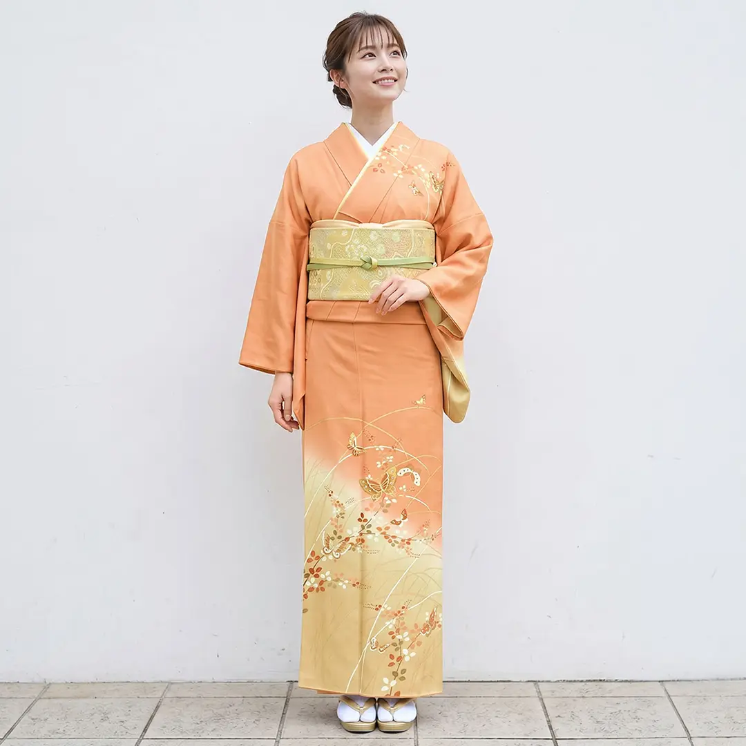杏色に蝶と萩文の訪問着(袷)／小さめサイズ | 宅配着物レンタルの京都