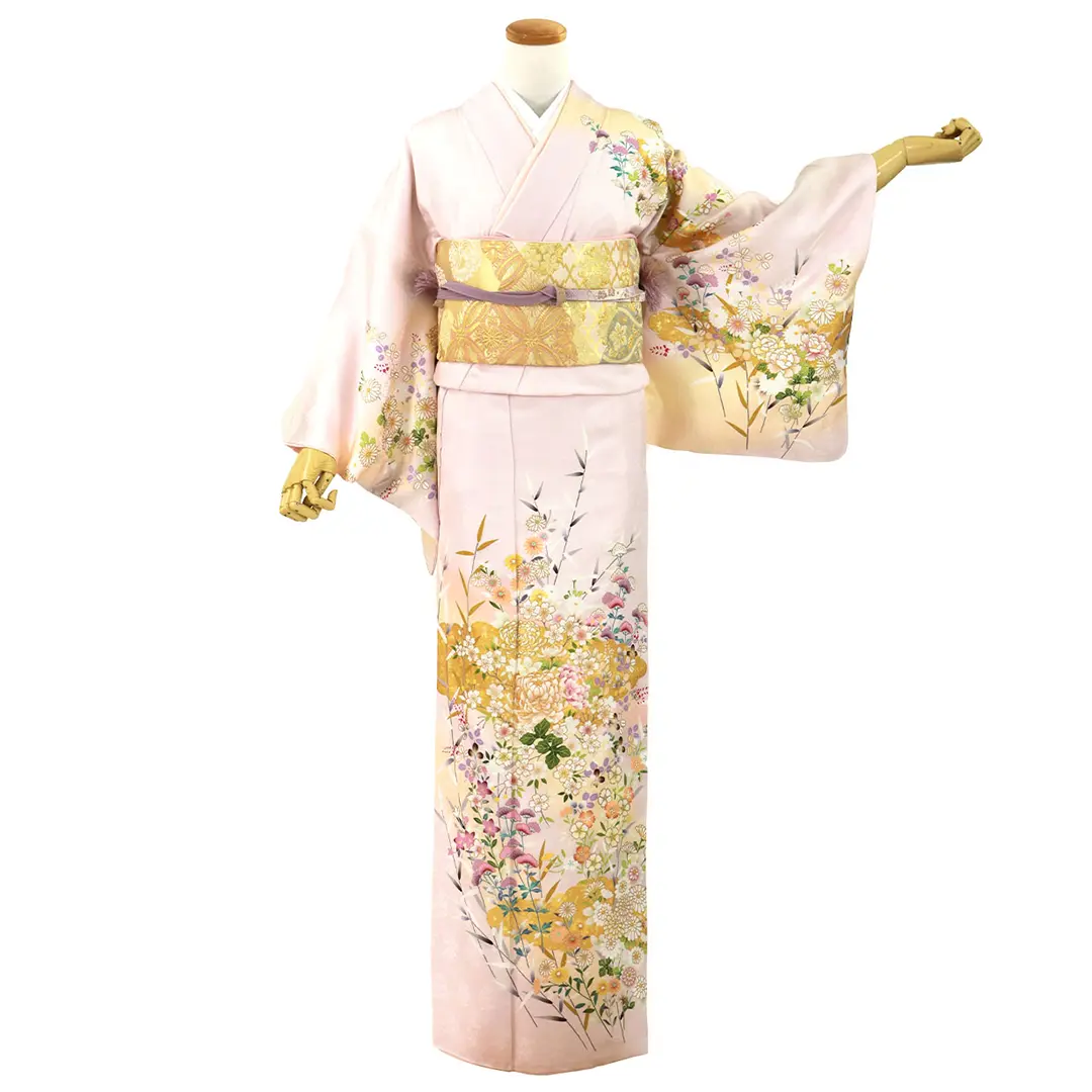 薄桜地に秋草尽くしの訪問着(袷)／正面
