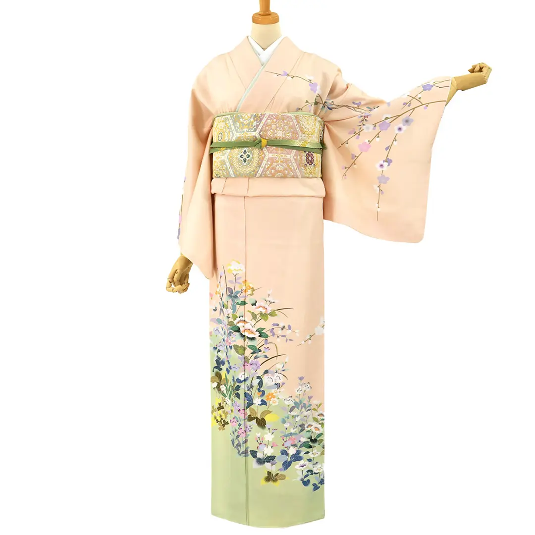 一斤染（いっこんぞめ）地に宿根草（しゅっこんそう）の訪問着(袷)／正面