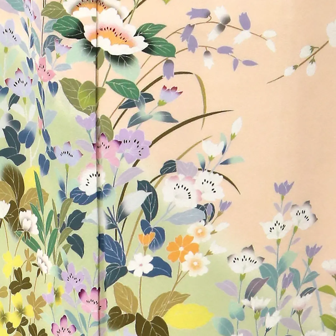 一斤染（いっこんぞめ）地に宿根草（しゅっこんそう）の訪問着(袷)／柄詳細