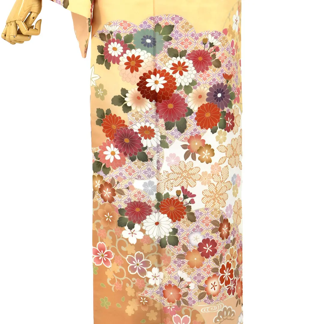 クリーム色地に菊と桜の訪問着（袷）（ポリエステル） | 宅配着物