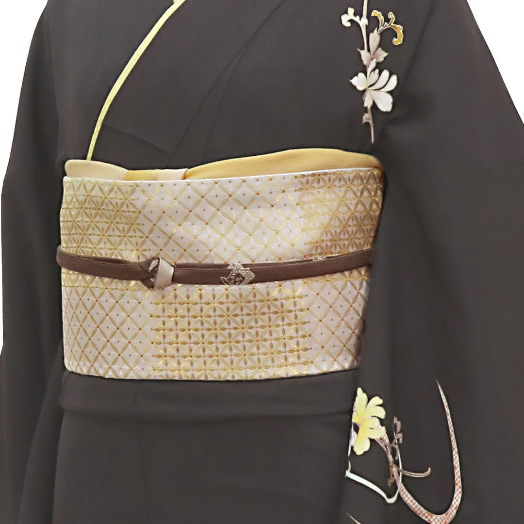 吉岡染色に草花紋の付下(袷)／斜め詳細