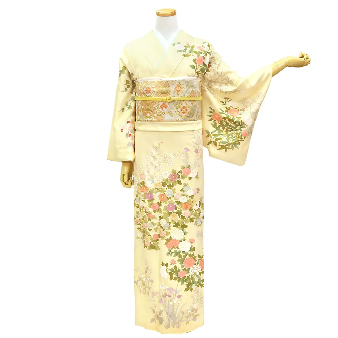 淡黄に四季花の訪問着(袷)／正面