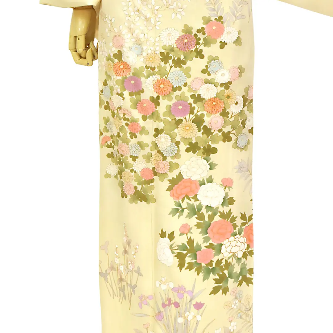 淡黄に四季花の訪問着(袷)／裾