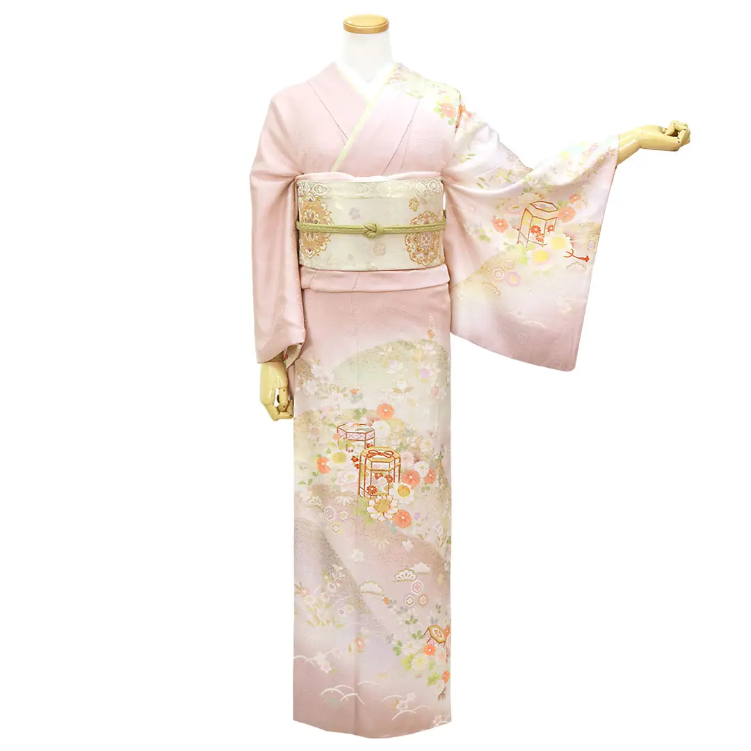 一斤染(いっこんぞめ)色に貝桶の訪問着(袷)／正面