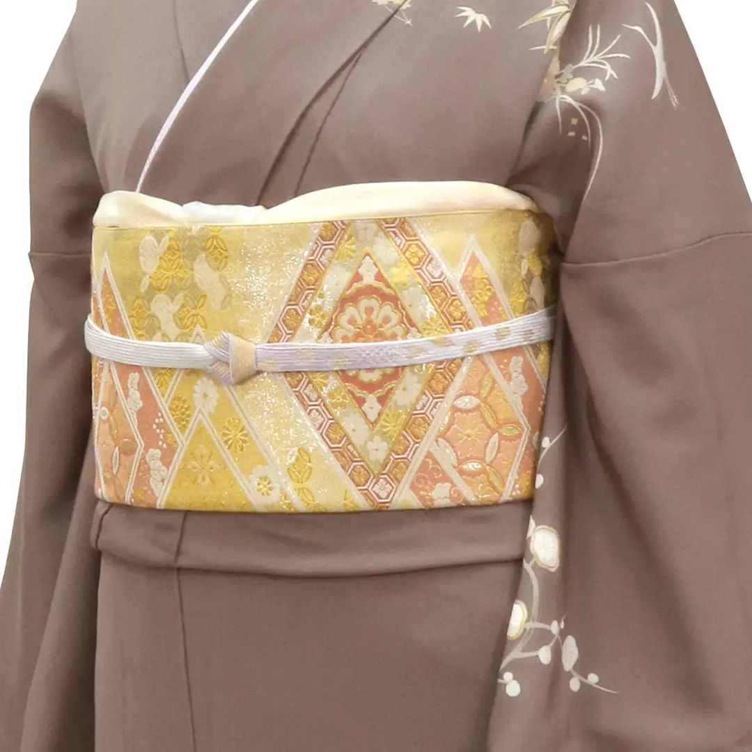 胡桃染（くるみぞめ）色に鶴と梅の訪問着(袷)／斜め詳細