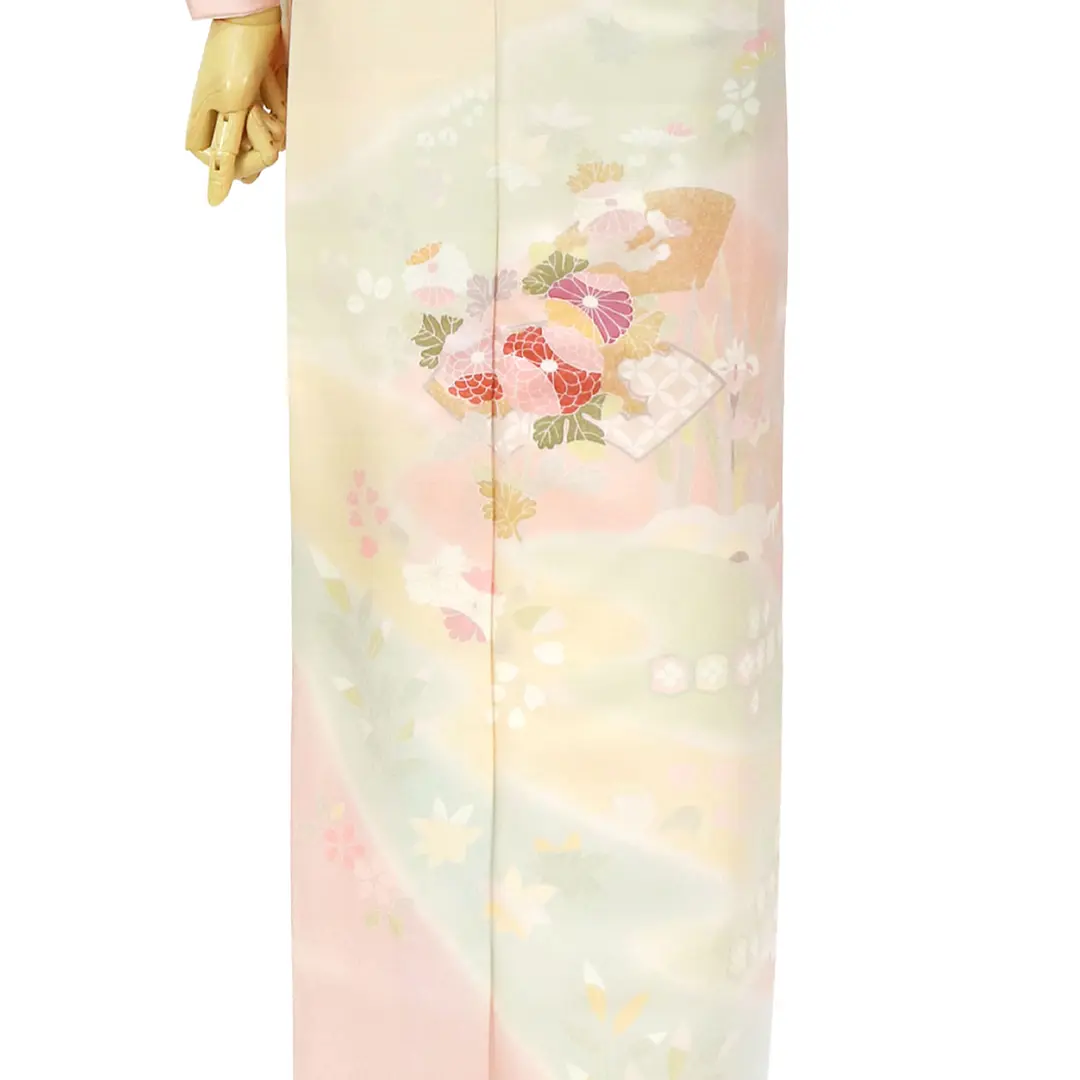 珊瑚色に菊と地紙の訪問着（袷）／裾