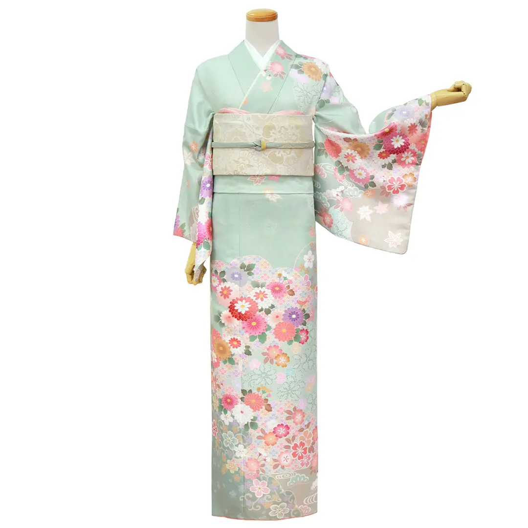 薄緑に雲取、流水とむじな菊の訪問着（袷）（ポリエステル）／正面