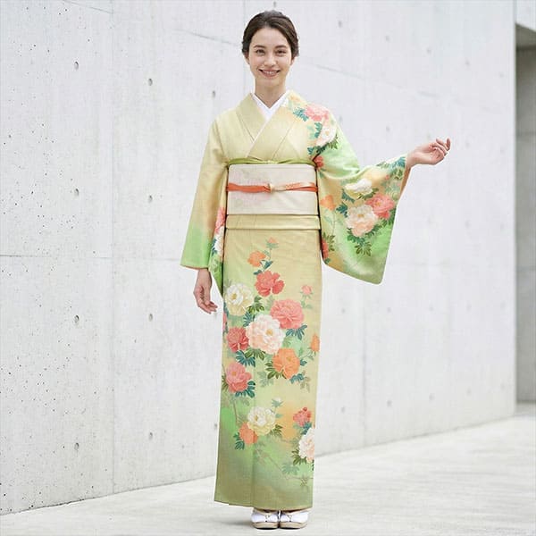 訪問着 着物 中古 正絹 袷 フォーマル 紋付き 花の図 菊 牡丹 地模様 薄黄蘗色 多色 身丈159.5cm 裄66cm M きもの北條 A1055-12 訪問着 着物 中古 正絹 袷 フォーマル 紋付き 花の図 菊 牡丹 地模様