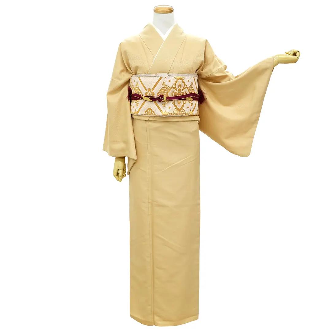 砥粉色の色無地（無紋）（ポリエステル）／正面
