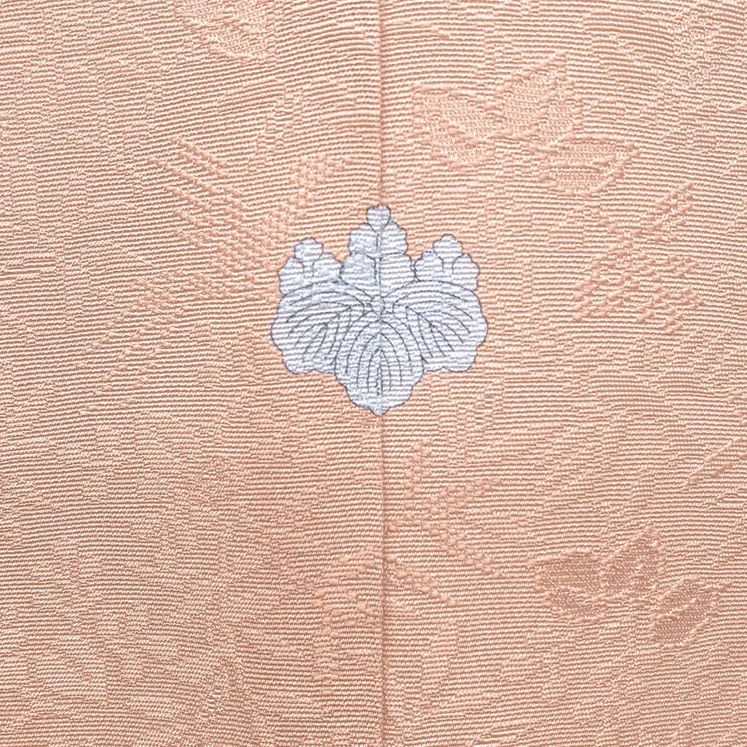 桃花色の色無地（一つ紋）／紋アップ