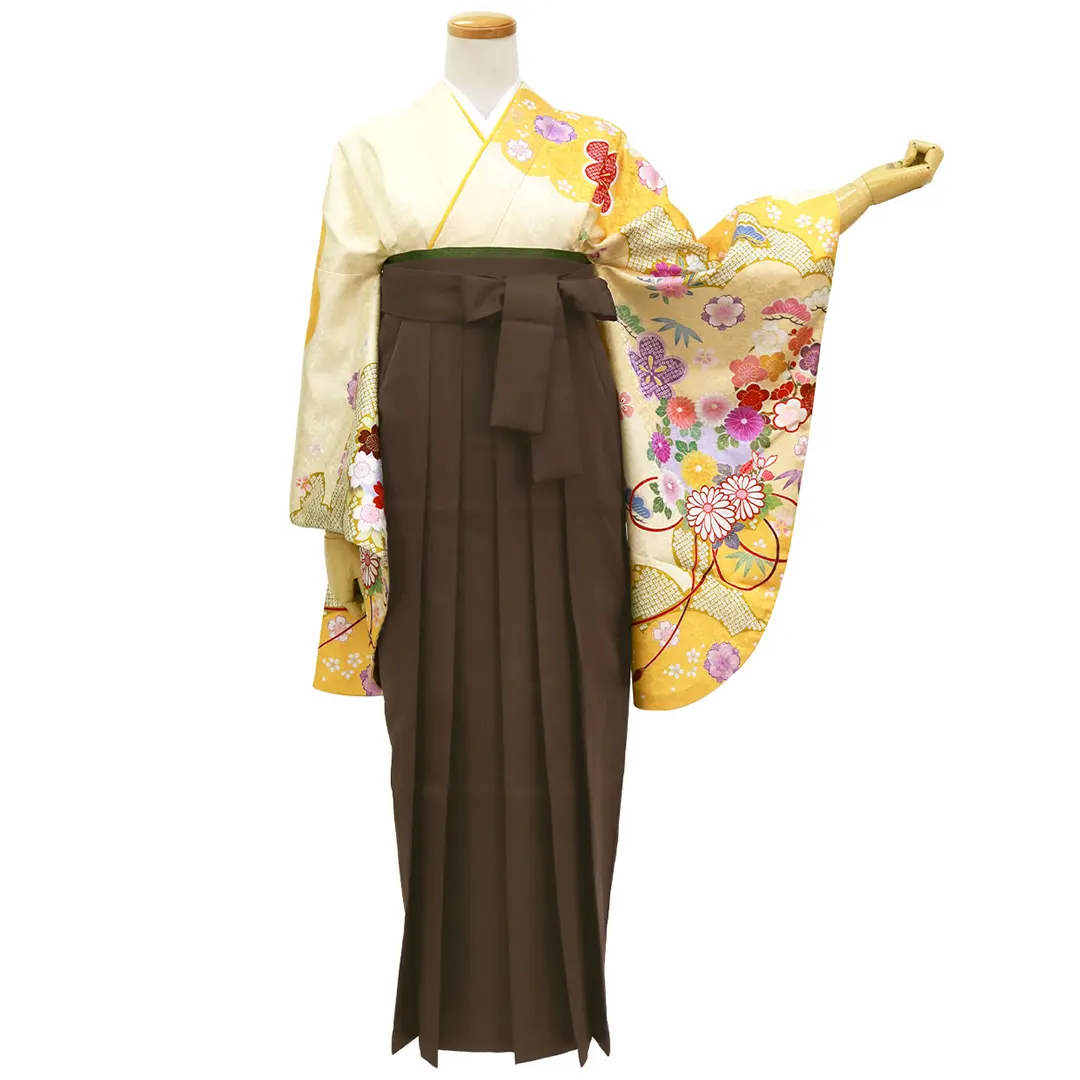 黄色地に花尽くし・茶色袴（無地）（二尺袖）／卒業式／正面