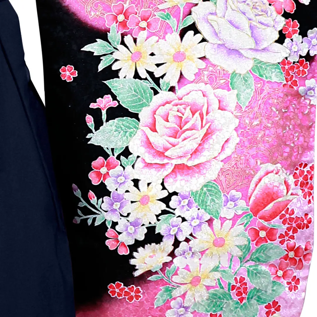 黒地に薔薇・紺袴（刺繍）（小学生）／卒業式／柄詳細