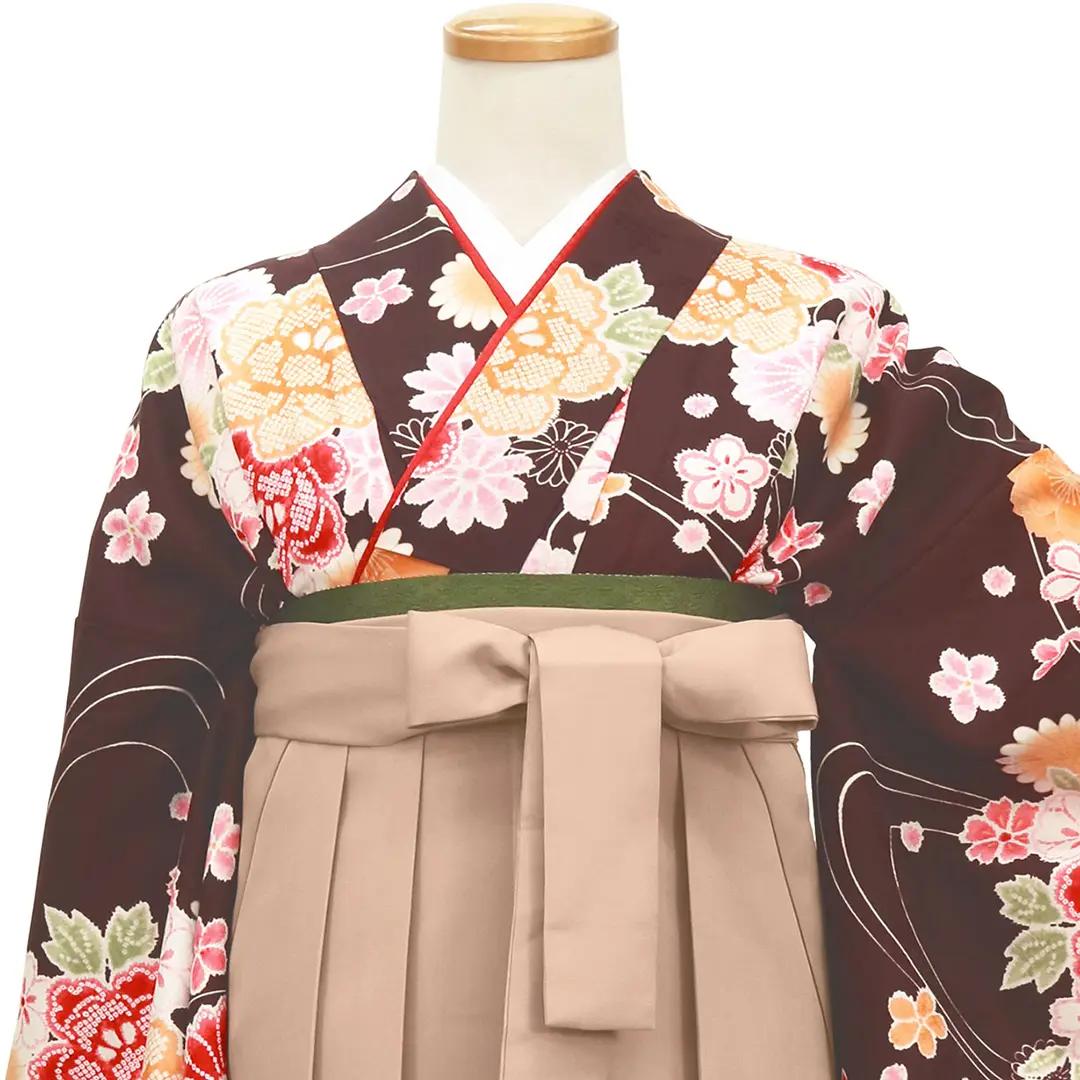 茶色に疋田柄の花・モカ袴（無地） （二尺袖）／卒業式／正面詳細