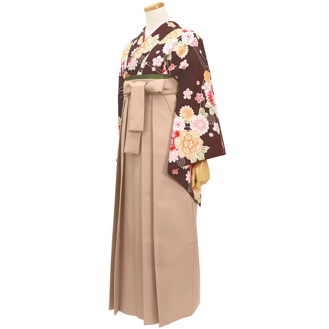 茶色に疋田柄の花・モカ袴（無地）（二尺袖）／卒業式／斜め