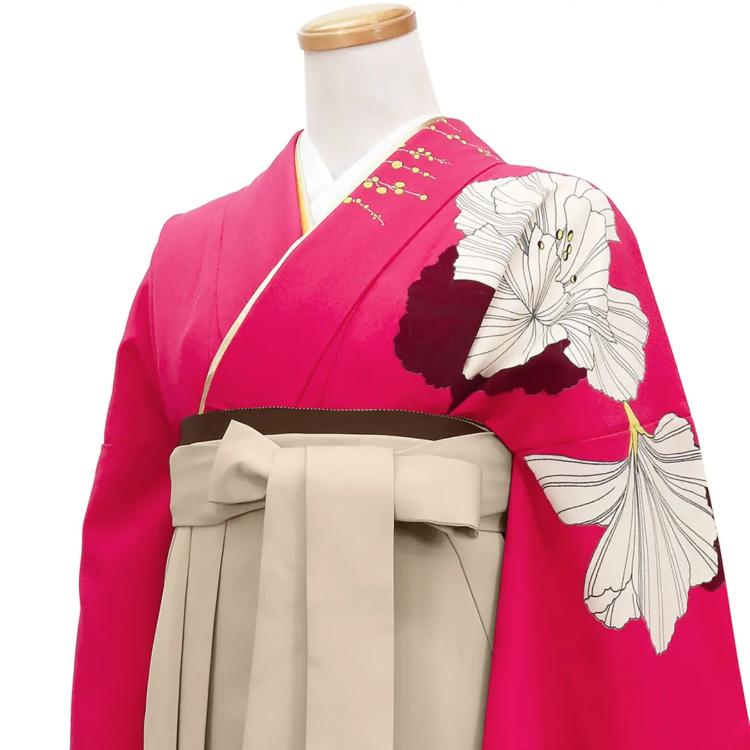 大正ロマンな洋花の振袖・グレージュ袴（無地） （振袖）／卒業式／斜め詳細