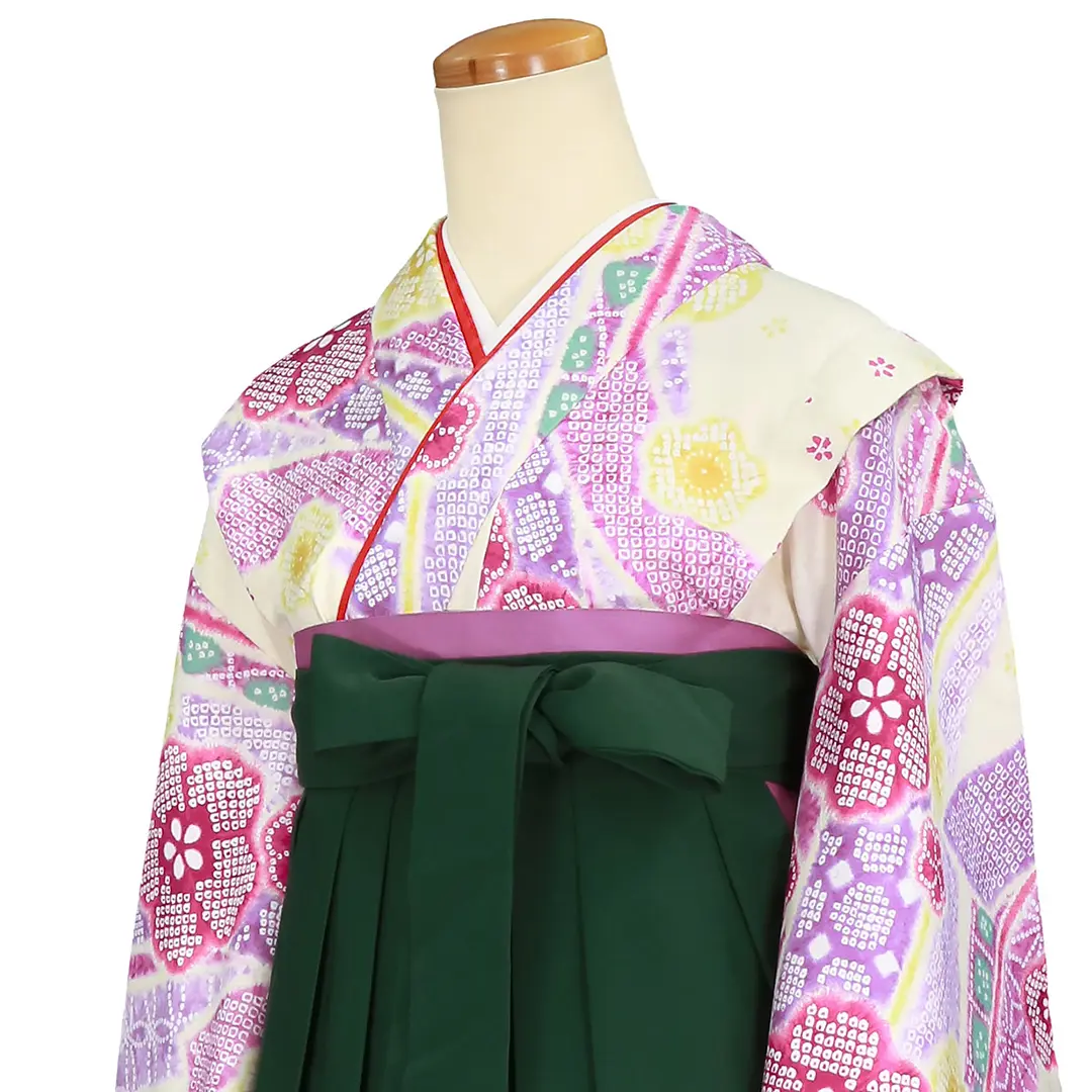 白地に染め疋田・緑袴（刺繍）（小学生）／卒業式／斜め詳細