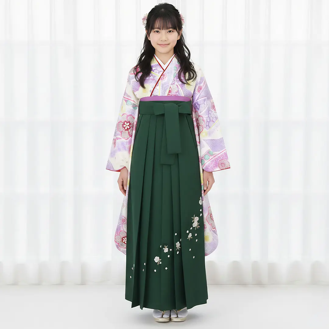 白地に染め疋田・緑袴（刺繍） （小学生）／卒業式／着用イメージ