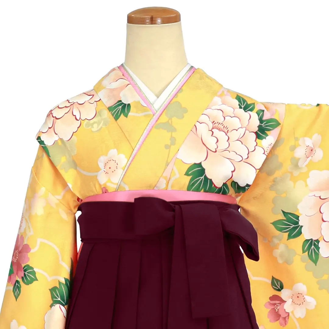 黄色地に牡丹・臙脂袴（刺繍）（小学生）／卒業式／正面詳細